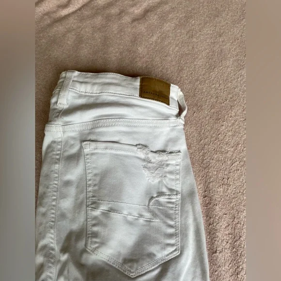 White American Eagle Ripped Jeans! - Picture 2 of 3